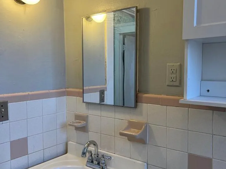 299 Park St #1 — Photo 9