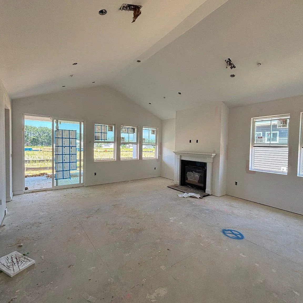 3 bed, 2.0 bath, 1939 sqft, $3,500 — Photo 4