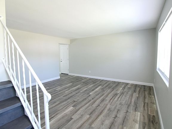 5th image of 1889 Aztec Dr