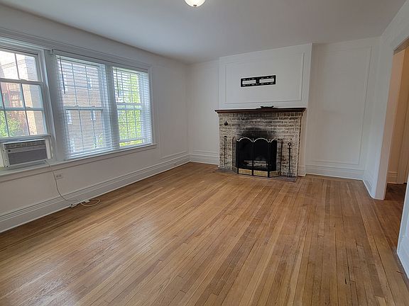 2nd image of 81 N Broadway