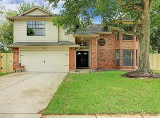 2207 S Mission Cir, Friendswood, TX 77546