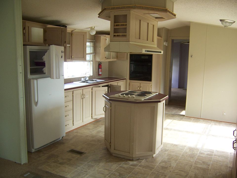 2nd image of 106 Dewberry Dr