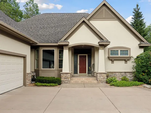 6 Pearson Pl, North Oaks, MN 55127