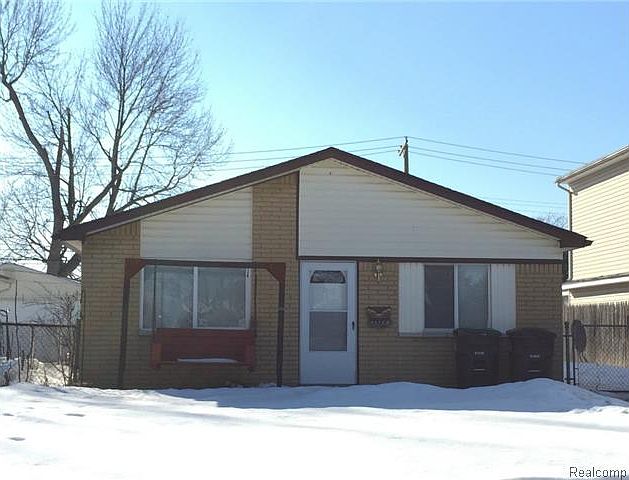 1st image of 11724 Pine St