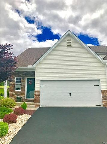 1st image of 664 Walker Dr