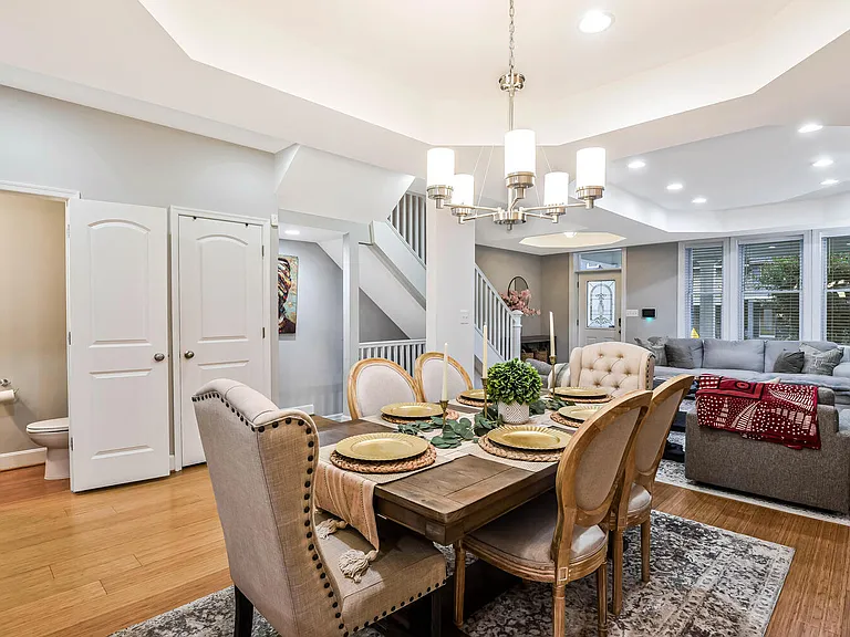 821 Madison St NW — Photo 11