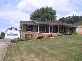 2247 Shaw St, Kingsport, TN 37660