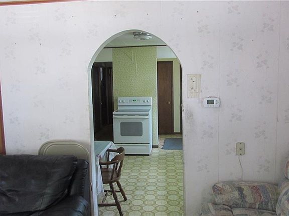 5th image of 214 S Conrey St