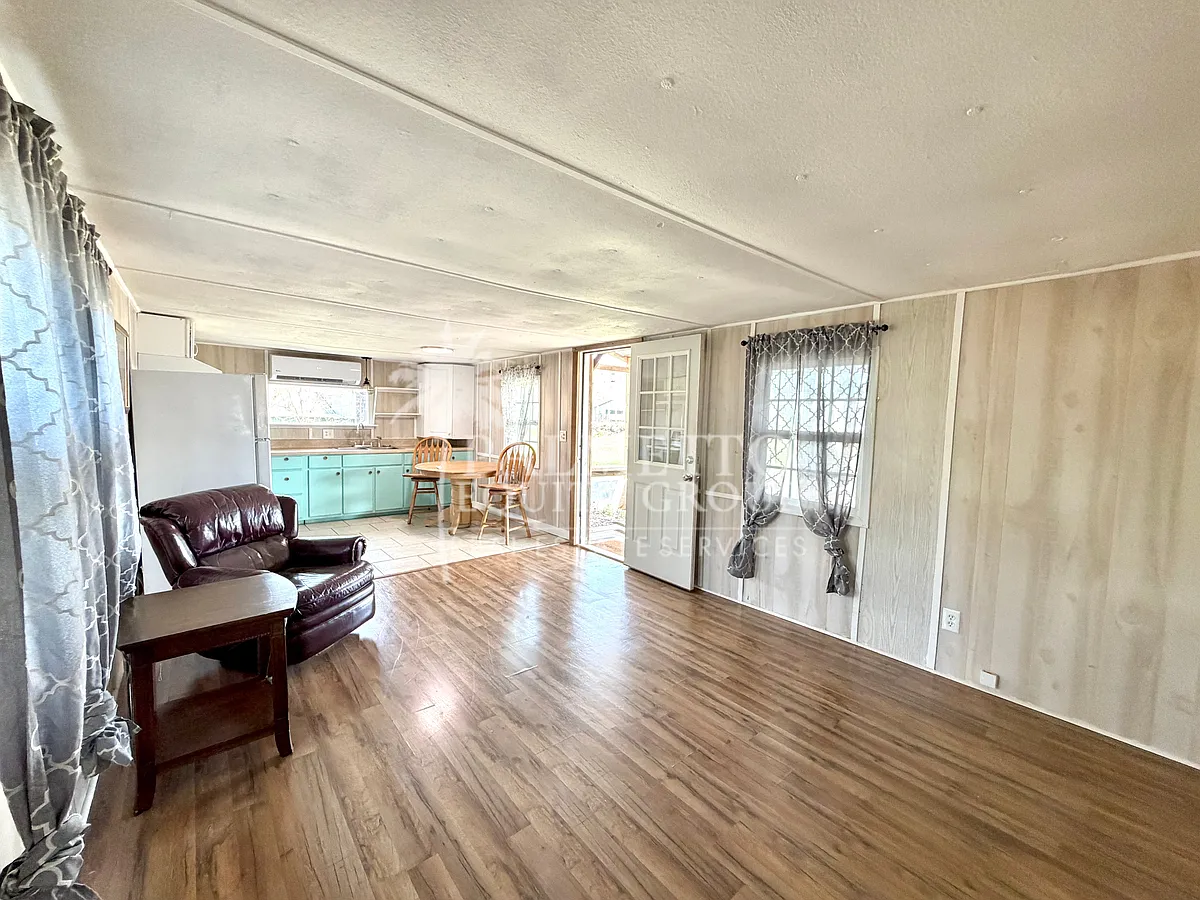 Building Photo - 5258 Ferguson Rd #B