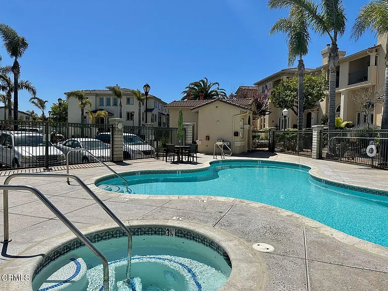 1202 Bayside Cir — Photo 41