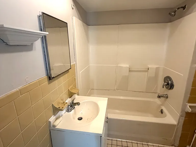 227 Beachwood Blvd — Photo 10