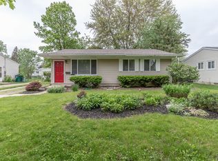 3520 Glenbrook Dr, Lansing, MI 48911
