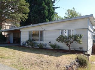 2215 NE 7th St, Renton, WA 98056