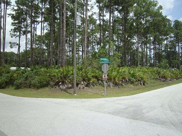 1st image of 1 Barkwood Ln