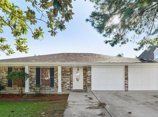 933 Champagne Dr, Kenner, LA 70065