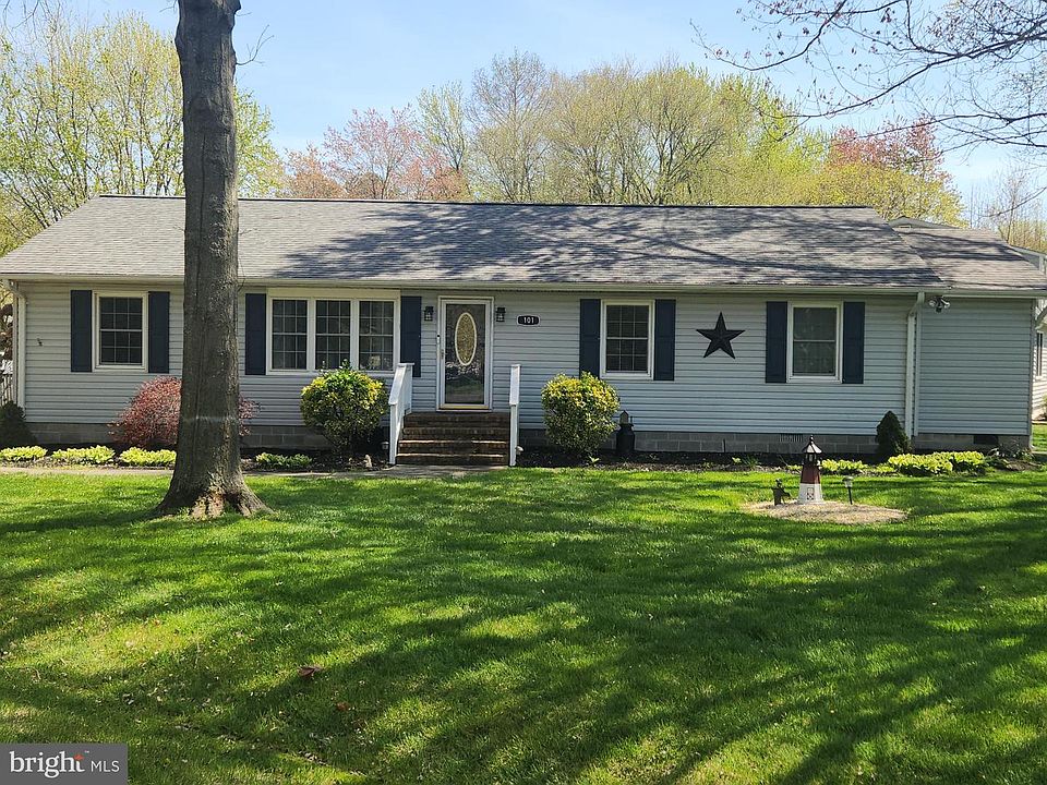 1st image of 101 Chestnut Rd