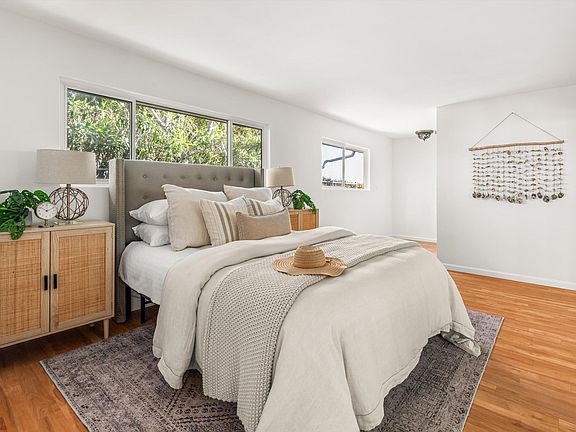 4th image of 476 Venado Dr