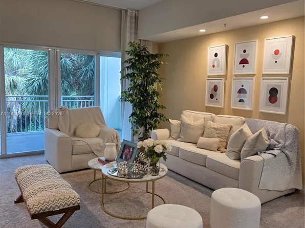 5300 NW 87th Ave #416, Miami, FL 33178