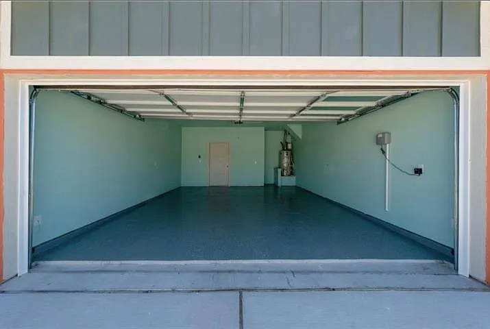 10805 Meris Ln — Photo 22
