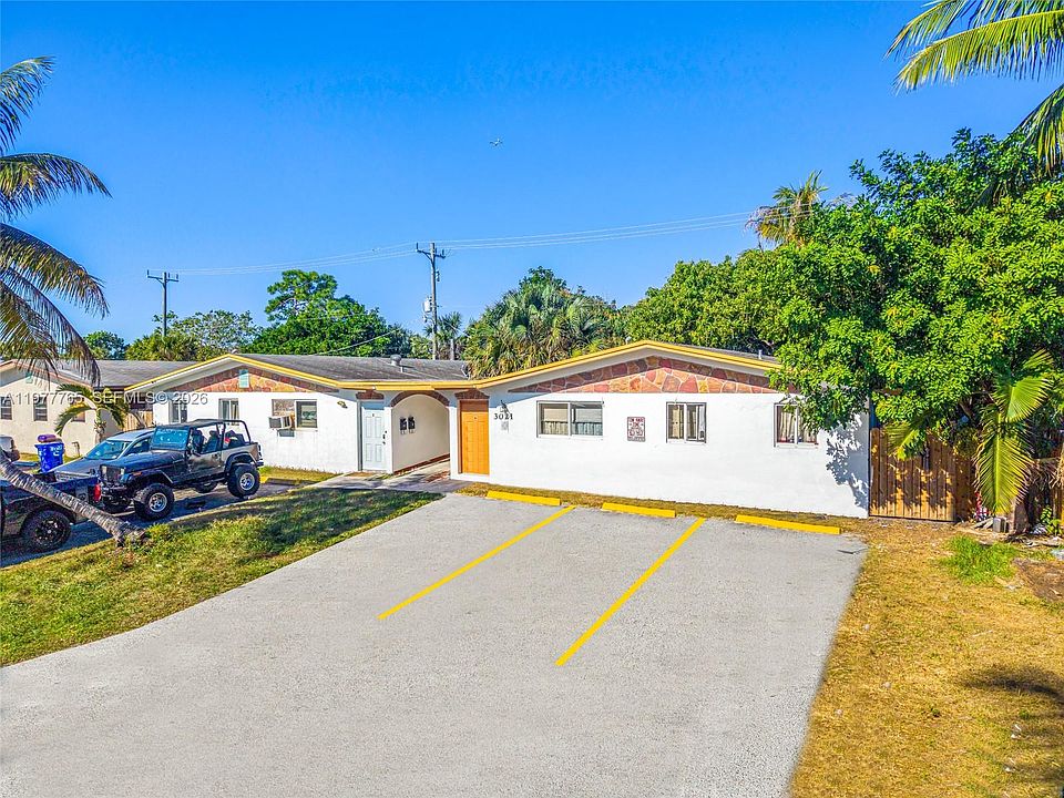 1st image of 3021 NE 7th Ave