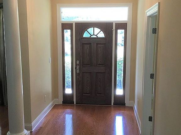 3rd image of 1614 Oakmont Cir