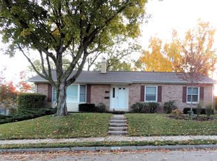 1820 Eden Ln, Dubuque, IA 52001