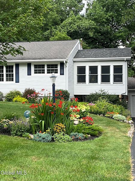 5th image of 43 Meadowview Drive