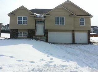 1728 NW 93rd St, Kansas City, MO 64155