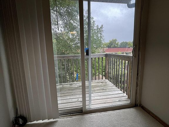 2nd image of 2121 Bryant Ave S #3