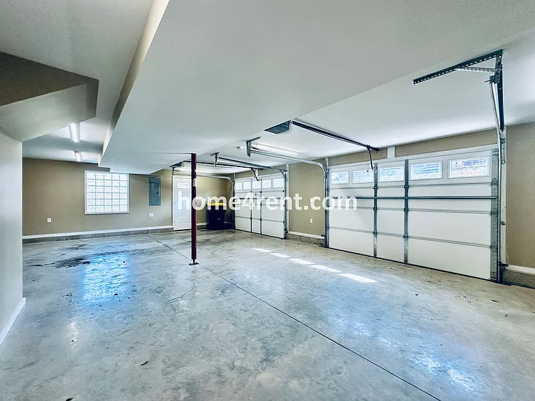 4741 Holly St — Photo 44