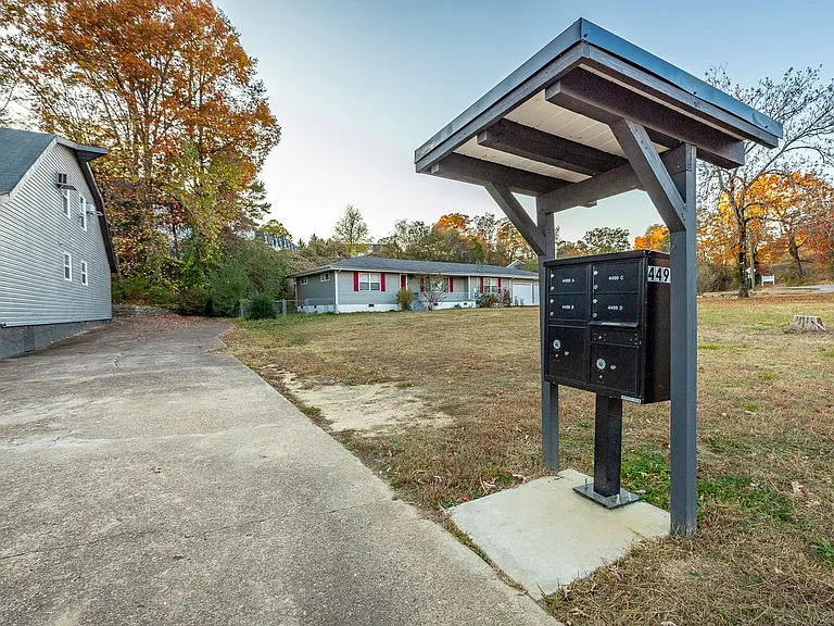 Loft-Style Townhome In Hixson | 2 Months Free — Photo 22