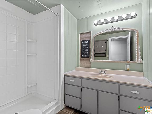 4th image of 5323 Lakeaire Blvd