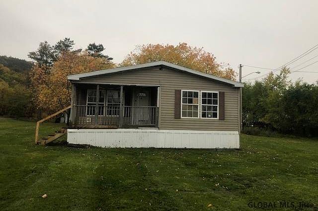 1st image of 34 Pinnacle St