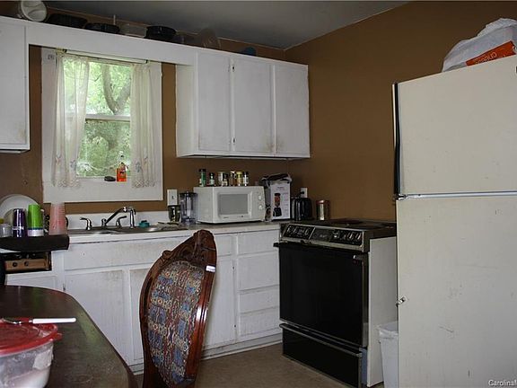 4th image of 405 N Morris St