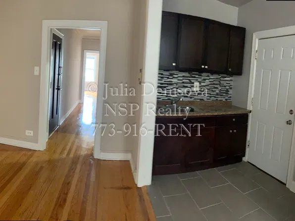 3587 N Milwaukee Ave, Chicago, IL