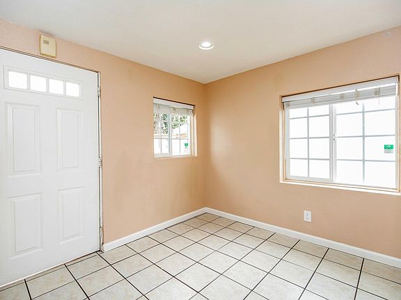 5th image of 17419 Burbank Blvd