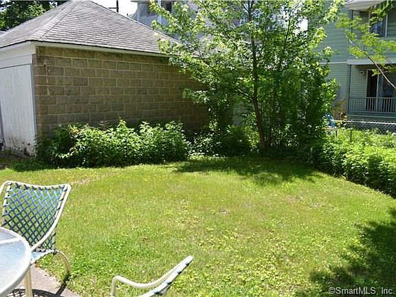 4th image of 73-75 Fairlawn Ave