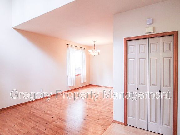 4th image of 20325 11th Ave W