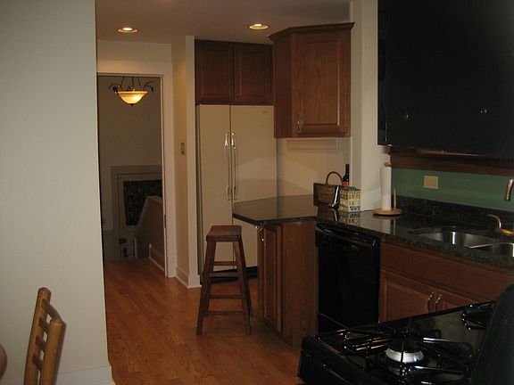 2nd image of 1911 N Newcastle Ave