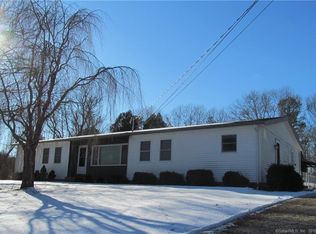 11 Bazinet Ln, Plainfield, CT 06374