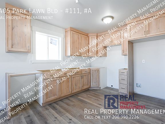 3rd image of 5405 Park Lawn Dr #A-111