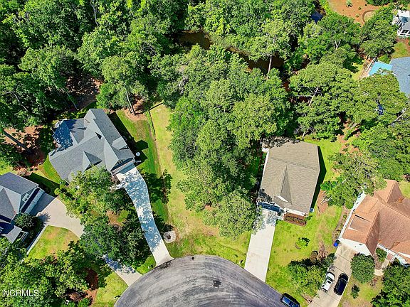 4th image of 4307 Shelter Cove SE