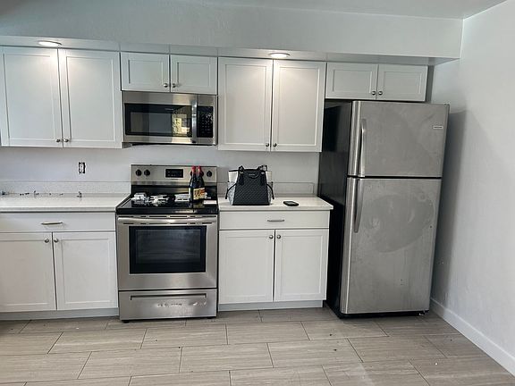 3rd image of 4712 SE 5th Pl APT 102