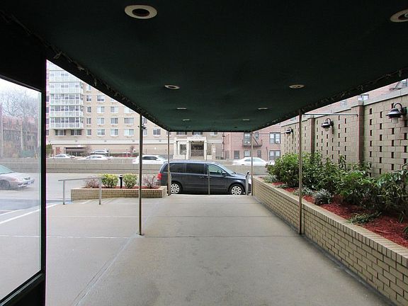 3rd image of 118-18 Union Tpke Unit 5F