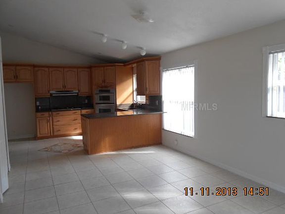 3rd image of 13215 Meadowlark Ln