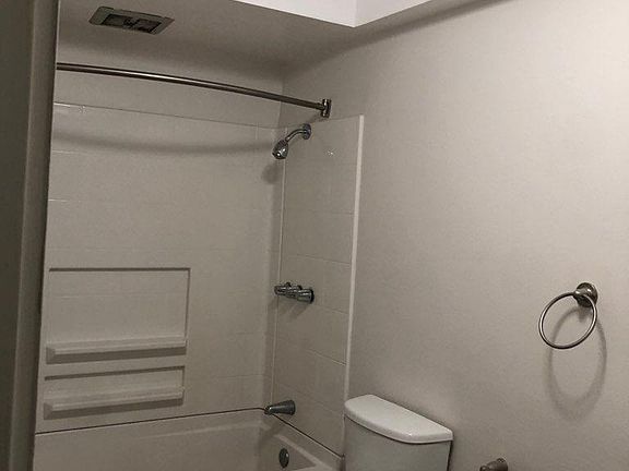 5th image of 11 S Termino Ave #308