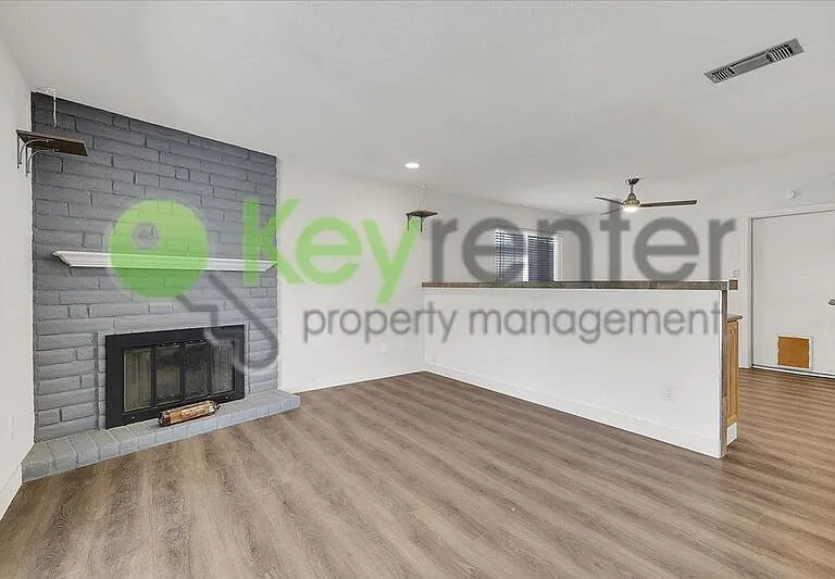 6140 Pinecreek Way — Photo 5