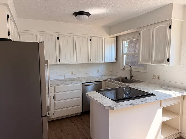 2815 Sedona Ave NE — Photo 4