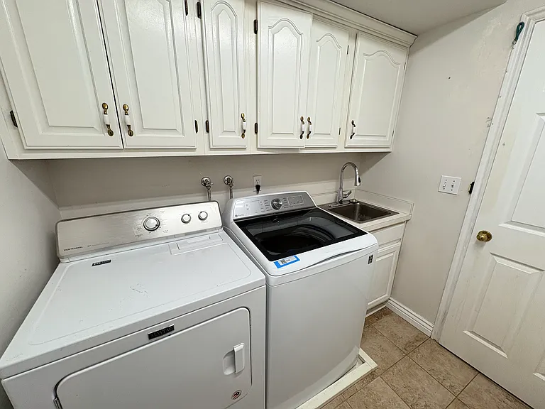 428 N 1200 E — Photo 44