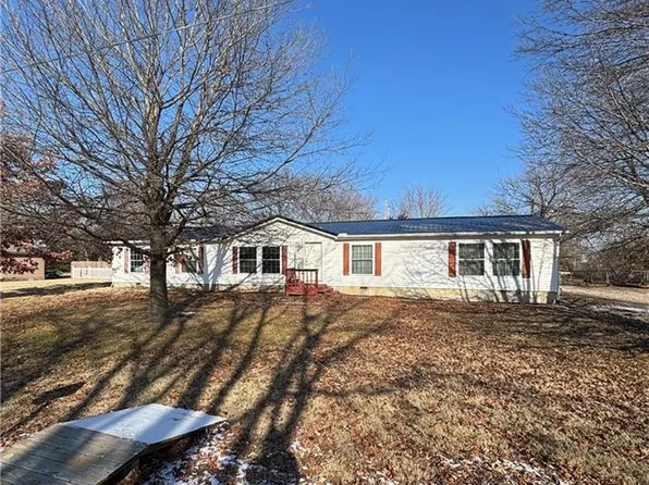 3303 Pefley St, Parsons, KS 67357